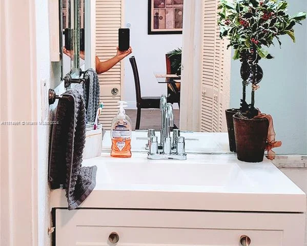 3101 N Country Club Dr # 101, Aventura FL 33180