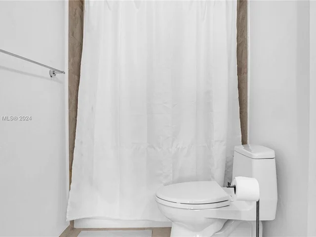 10275 Collins Ave # 1129, Bal Harbour FL 33154