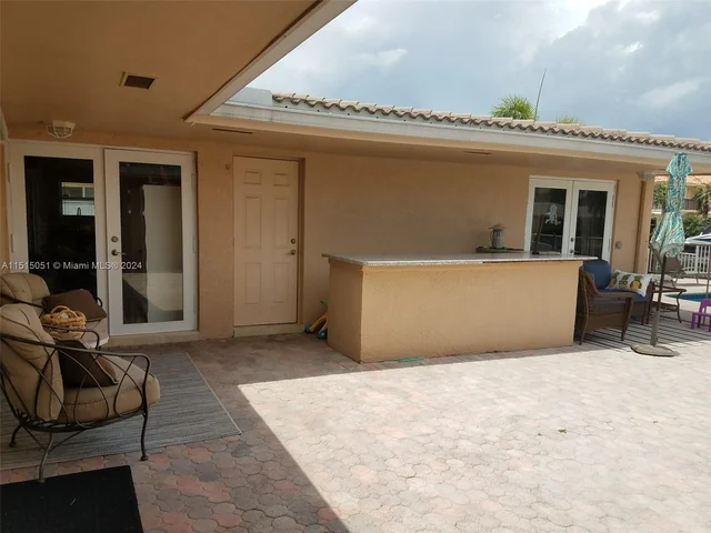 2121 NE 29th St, Lighthouse Point FL 33064