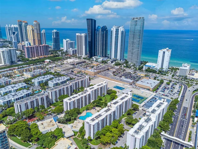17011 N Bay Rd # 906, Sunny Isles Beach FL 33160
