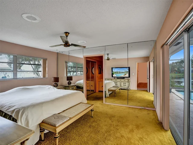 7361 SW 10th St, Plantation FL 33317