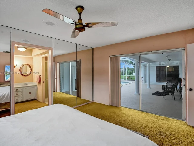 7361 SW 10th St, Plantation FL 33317