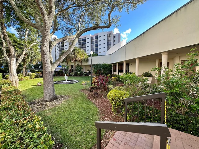 17011 N Bay Rd # 916, Sunny Isles Beach FL 33160