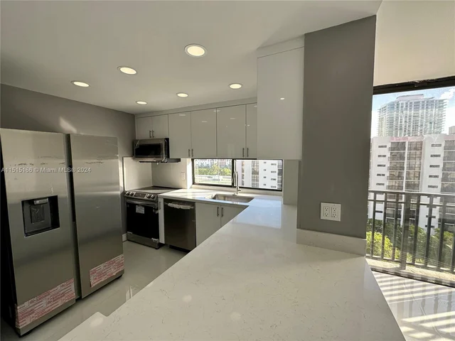 17011 N Bay Rd # 916, Sunny Isles Beach FL 33160