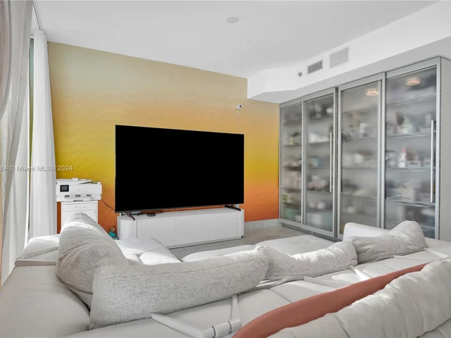 5801 E Collins Ave # 1200, Miami Beach FL 33140