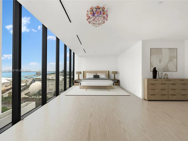 1000 Biscayne Blvd # 1202, Miami FL 33132