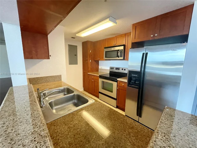 36 NW 6th Ave # 1004, Miami FL 33128