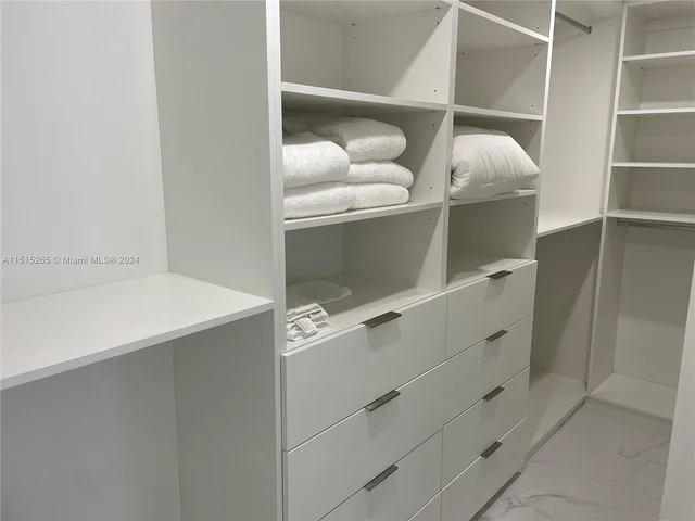 5151 Collins Ave # 1527, Miami Beach FL 33140