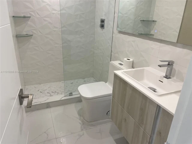 5151 Collins Ave # 1527, Miami Beach FL 33140