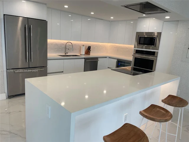 5151 Collins Ave # 1527, Miami Beach FL 33140