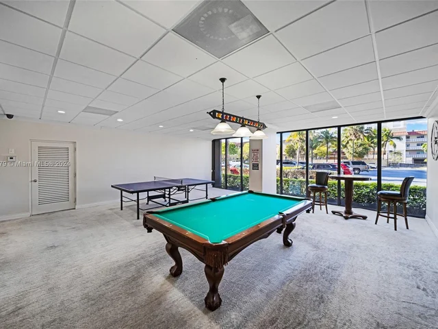 2017 S Ocean Dr # 610, Hallandale Beach FL 33009