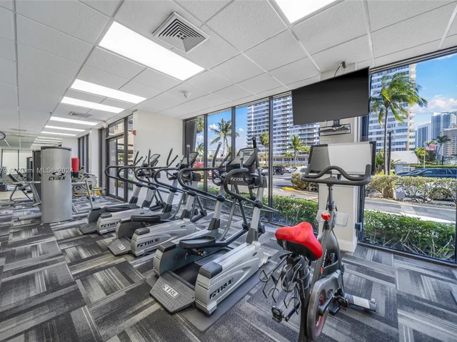 2017 S Ocean Dr # 610, Hallandale Beach FL 33009