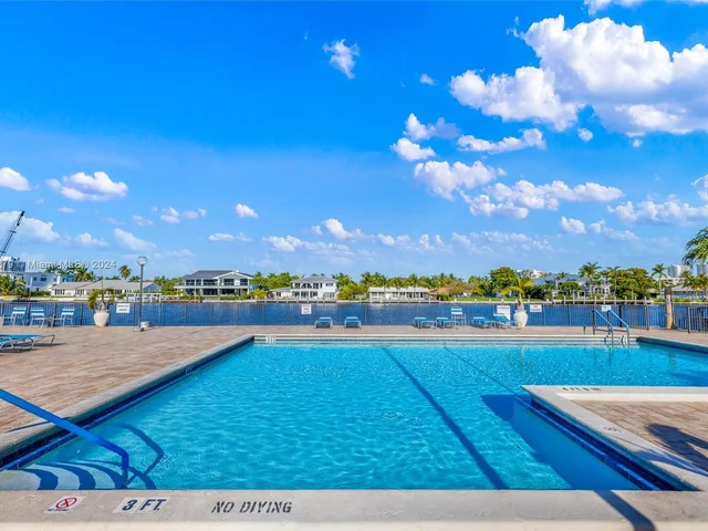 2017 S Ocean Dr # 610, Hallandale Beach FL 33009