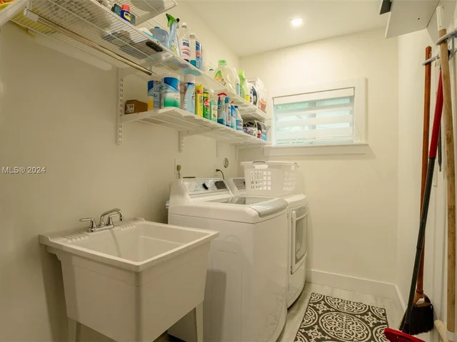 1353 Van Buren St, Hollywood FL 33019