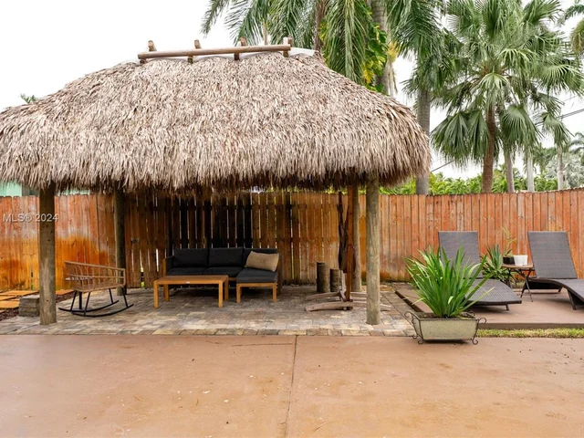 1353 Van Buren St, Hollywood FL 33019