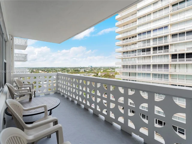 4010 Galt Ocean Dr # 914, Fort Lauderdale FL 33308