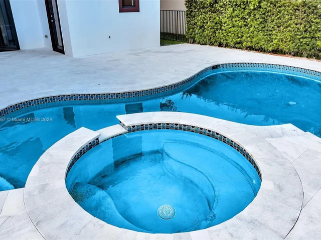 8731 NW 41st St, Cooper City FL 33024