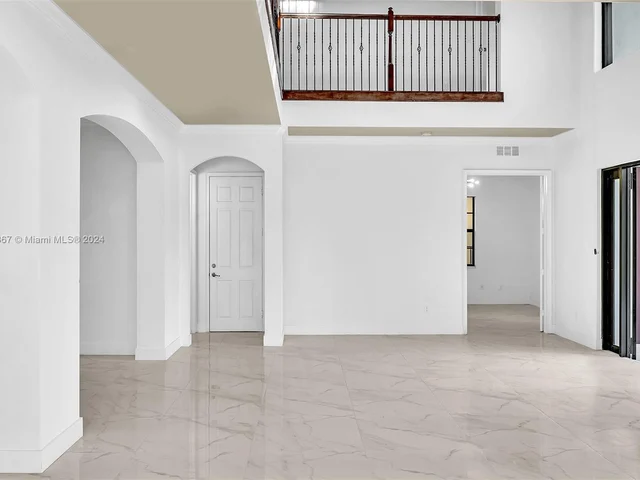 8731 NW 41st St, Cooper City FL 33024