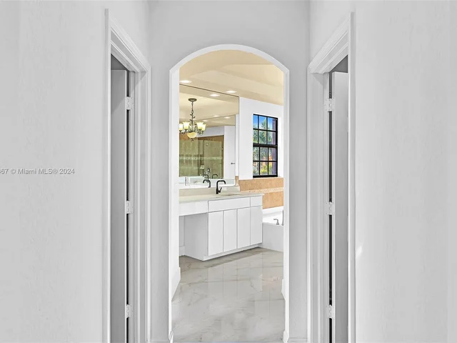 8731 NW 41st St, Cooper City FL 33024