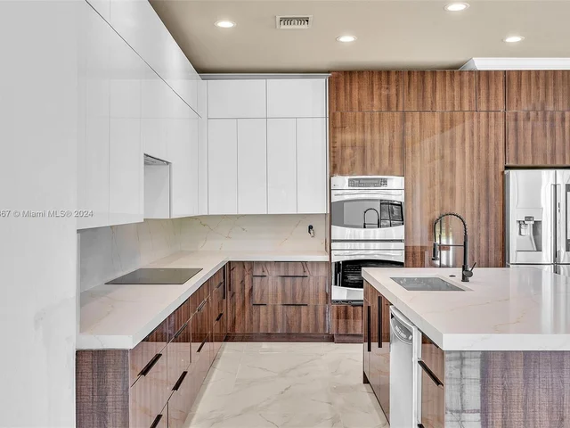 8731 NW 41st St, Cooper City FL 33024