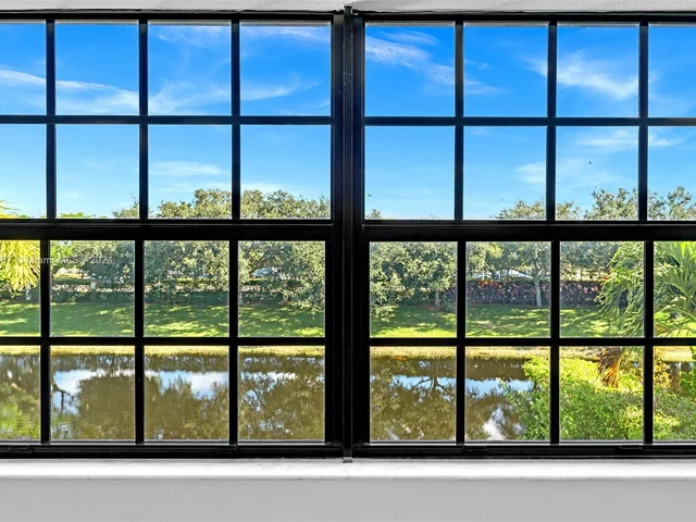 8731 NW 41st St, Cooper City FL 33024