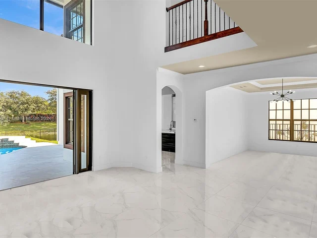 8731 NW 41st St, Cooper City FL 33024