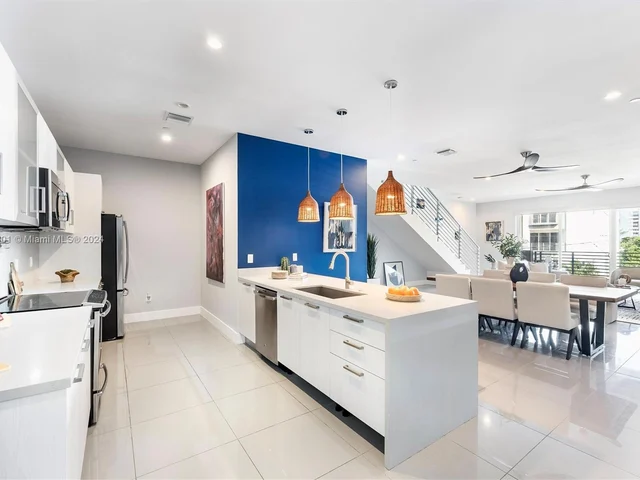 1025 NE 18th Ave # 306, Fort Lauderdale FL 33304