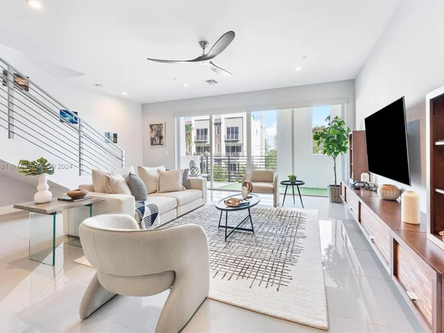 1025 NE 18th Ave # 306, Fort Lauderdale FL 33304