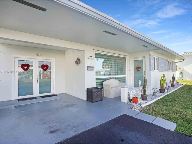 2447 Garland Cir # 196, Hollywood FL 33021