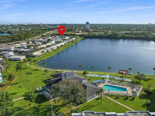 2447 Garland Cir # 196, Hollywood FL 33021