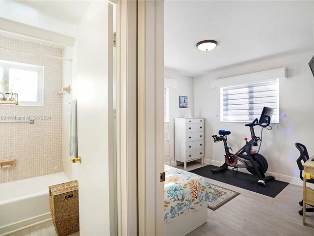 2447 Garland Cir # 196, Hollywood FL 33021