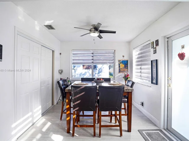 2447 Garland Cir # 196, Hollywood FL 33021