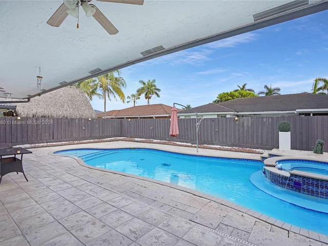 15235 SW 140th St, Miami FL 33196