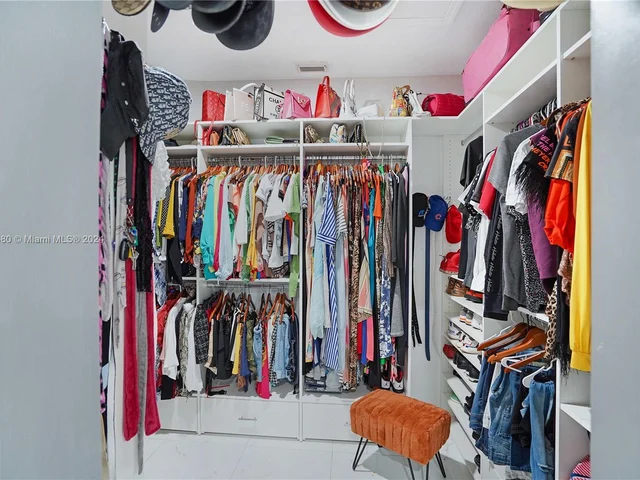 15235 SW 140th St, Miami FL 33196