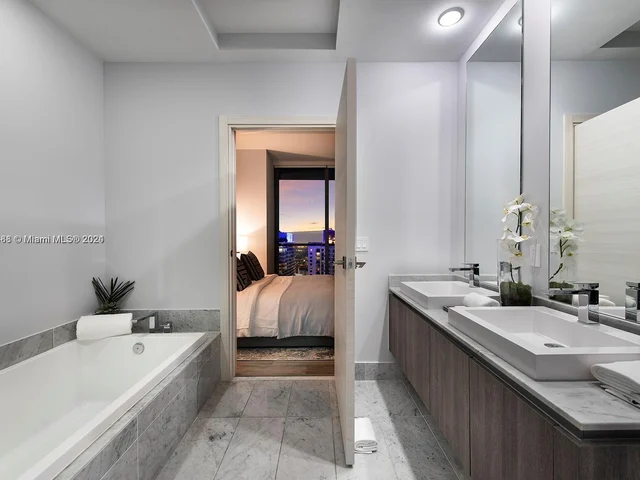 801 S Miami Ave # 4309, Miami FL 33130