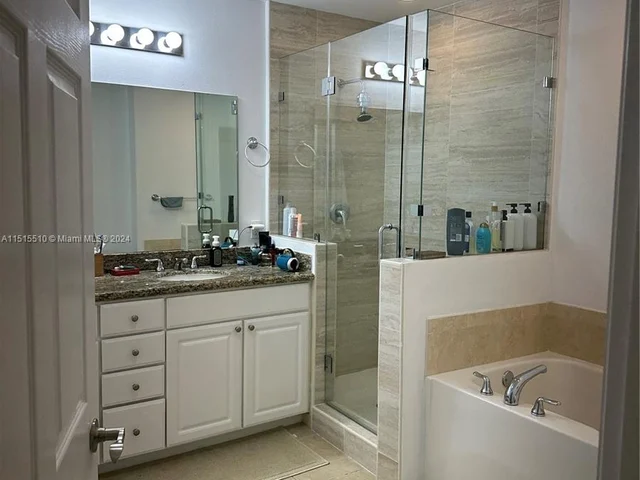 3001 NE 185th St # 225, Aventura FL 33180