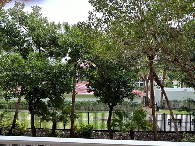 3001 NE 185th St # 225, Aventura FL 33180