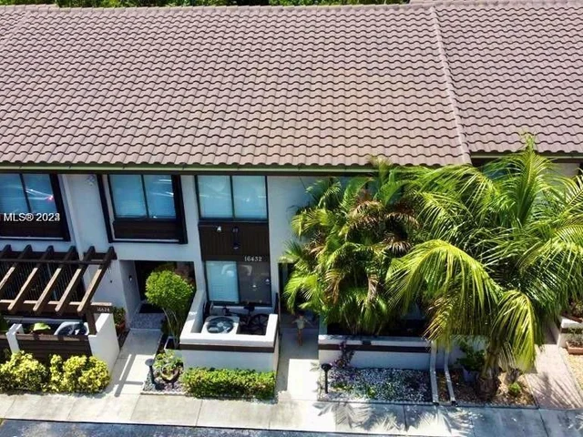 16432 NE 26th Ave # 5, North Miami Beach FL 33160