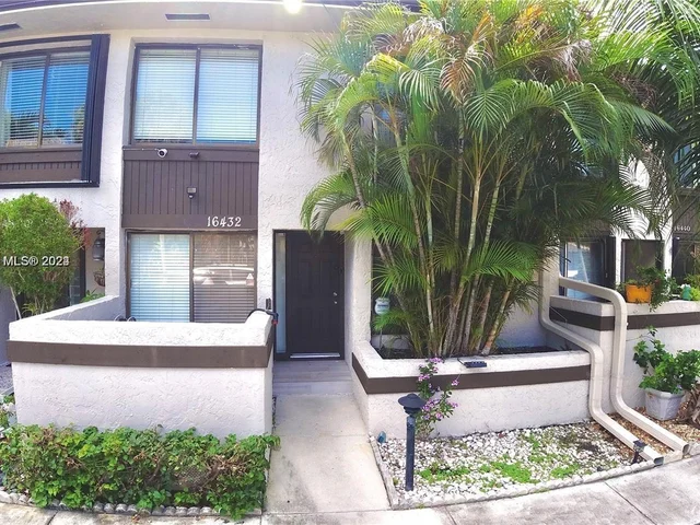 16432 NE 26th Ave # 5, North Miami Beach FL 33160