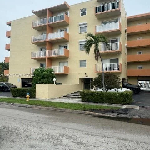 3545 NE 167th St # 503, North Miami Beach FL 33160