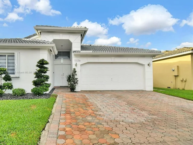 13236 SW 52nd St, Miramar FL 33027