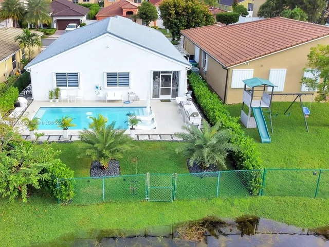 13236 SW 52nd St, Miramar FL 33027