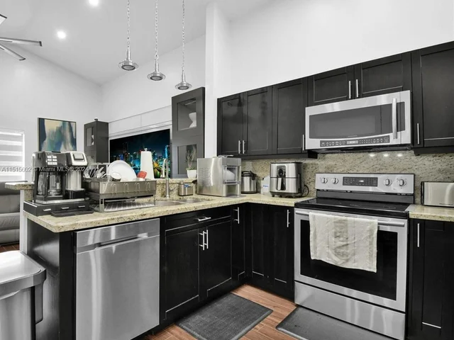 13236 SW 52nd St, Miramar FL 33027