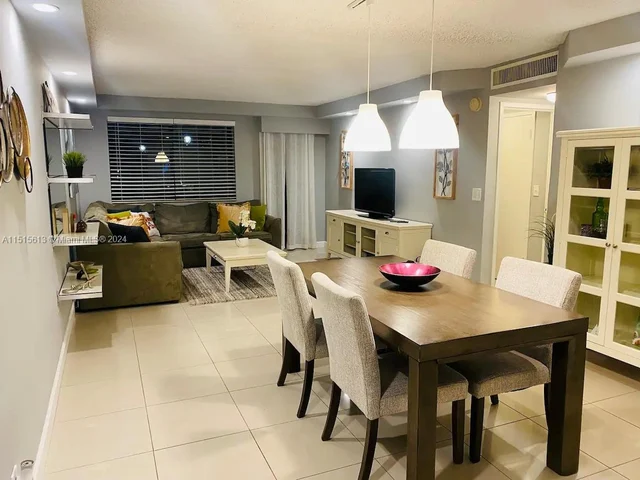 301 Golden Isles DR # 109, Hallandale Beach FL 33009