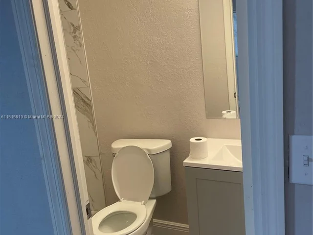 812 Pennsylvania Ave # 1, Fort Lauderdale FL 33312