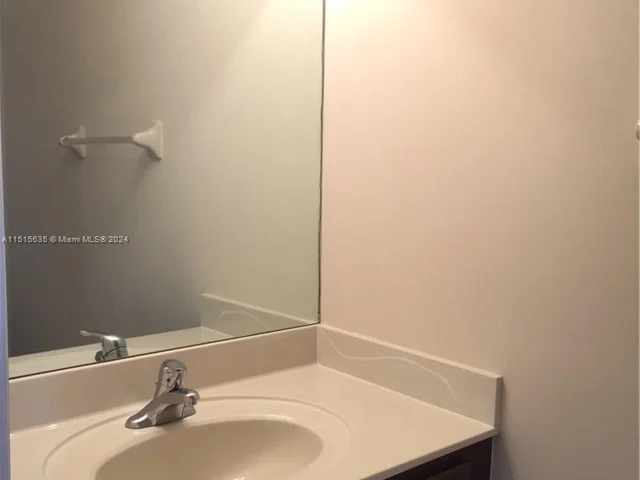 484 SE 32 Ave, Homestead FL 33033