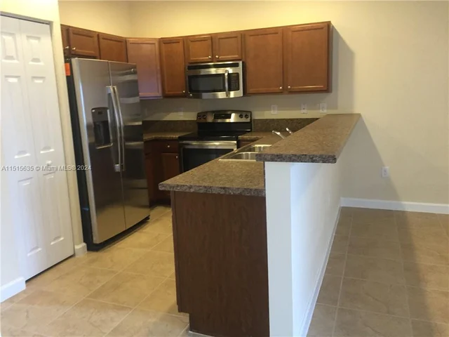 484 SE 32 Ave, Homestead FL 33033