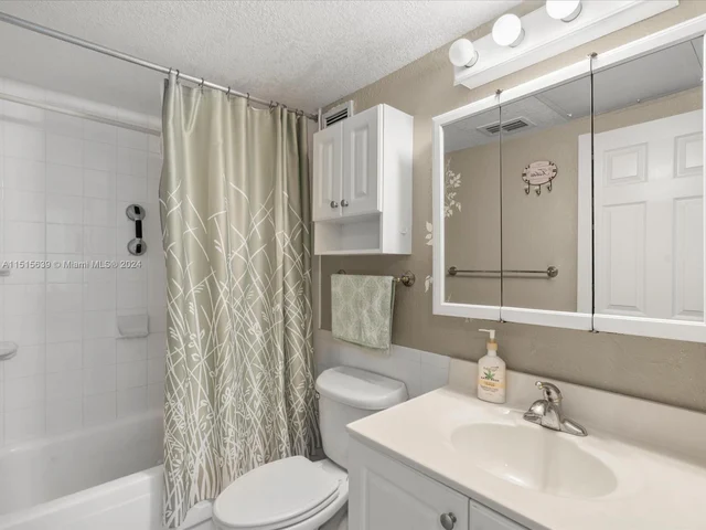 2501 S Ocean Dr # 1102, Hollywood FL 33019