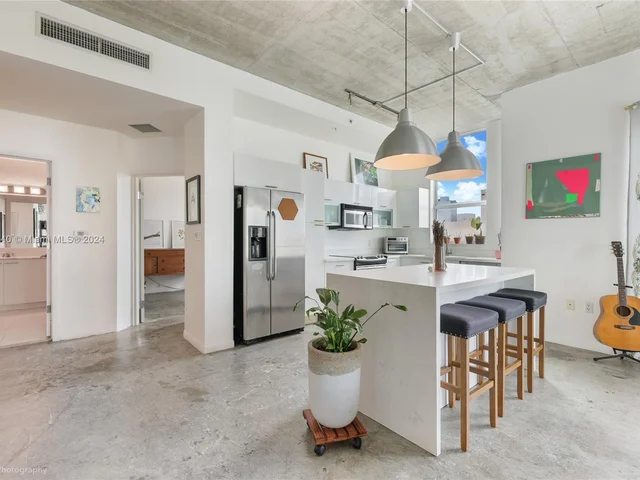 133 NE 2nd Ave # 1013, Miami FL 33132