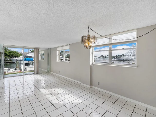 1777 SE 15th St # 122, Fort Lauderdale FL 33316